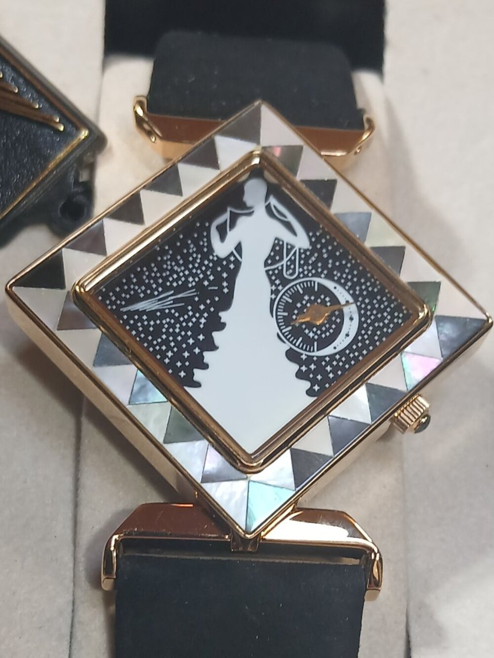 Erte' Rare Art Deco Sevenarts Collectible Watch Leather band and case never worn